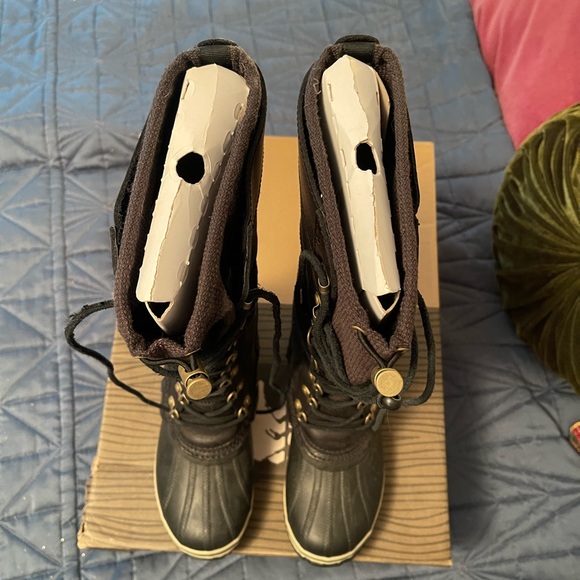 Women’s black Sorel lace up boots size 7.5 - Conquest Carly - Picture 2 of 4